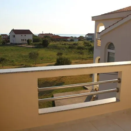 Mrdelja Apartment Vrsi